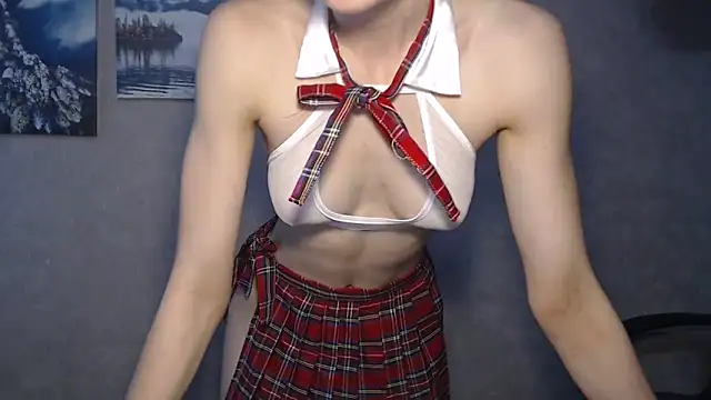 EveLiaka online show from May 19, 2026, 1:56 am
