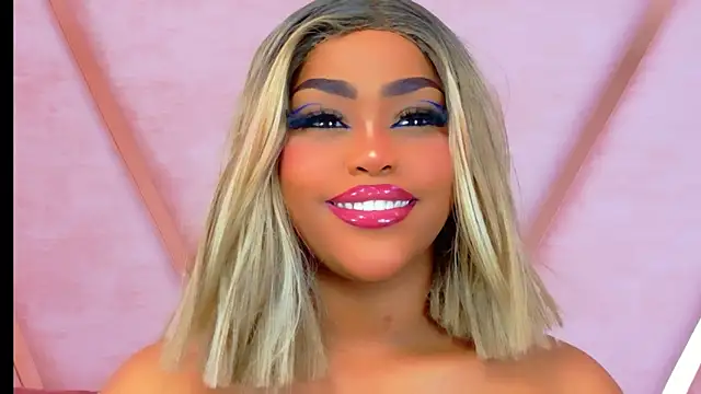 TiannahGlow online show from May 9, 2026, 2:09 pm