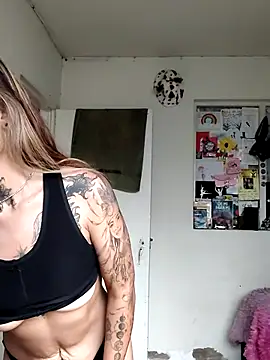 evafuckasd online show from May 15, 2026, 6:39 pm