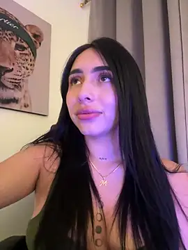 Snapshot of IsabellaNoir_ chatting on June 6, 2026, 12:16 am IsabellaNoir online show from June 6, 2026, 12:16 am
