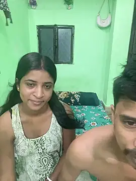 hot-couple-0 online show from July 7, 2026, 7:23 am