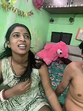 hot-couple-0 online show from July 19, 2026, 4:48 pm