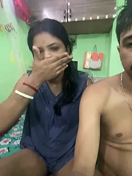 hot-couple-0 online show from July 17, 2026, 5:48 am