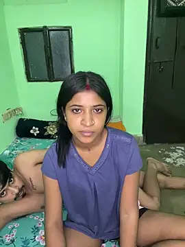 hot-couple-0 online show from June 22, 2026, 12:35 pm