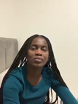 darkqueen101 online show from April 24, 2026, 1:18 am