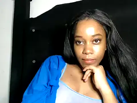 Snapshot of Enchantriss chatting on November 11, 2025, 5:13 am Enchantriss online show from November 11, 2025, 5:13 am