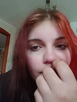 LoisFox online show from April 25, 2026, 8:28 am