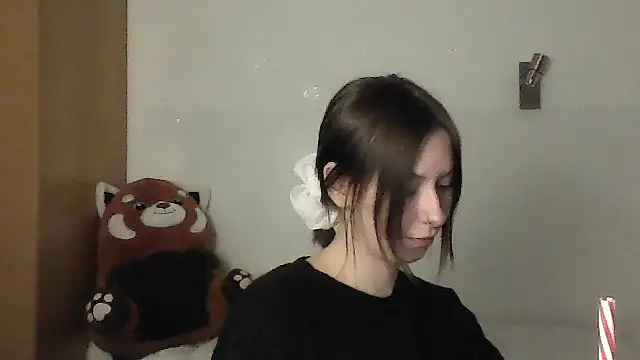 JuicyErika online show from May 6, 2026, 8:35 pm