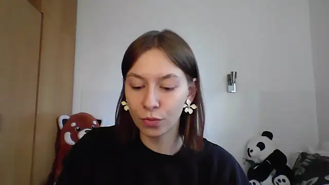 JuicyErika online show from May 16, 2026, 5:12 pm