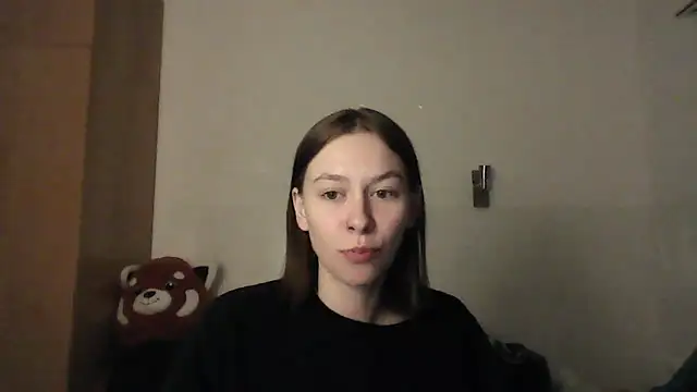 JuicyErika online show from May 18, 2026, 8:57 pm