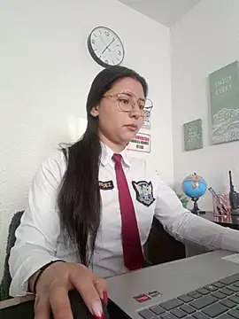 Snapshot of Queen_linda1 chatting on May 9, 2026, 12:08 pm Queen linda1 online show from May 9, 2026, 12:08 pm
