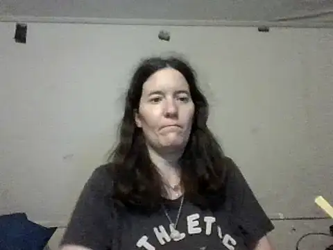 Snapshot of Mini83 chatting on May 19, 2026, 4:36 pm Mini83 online show from May 19, 2026, 4:36 pm