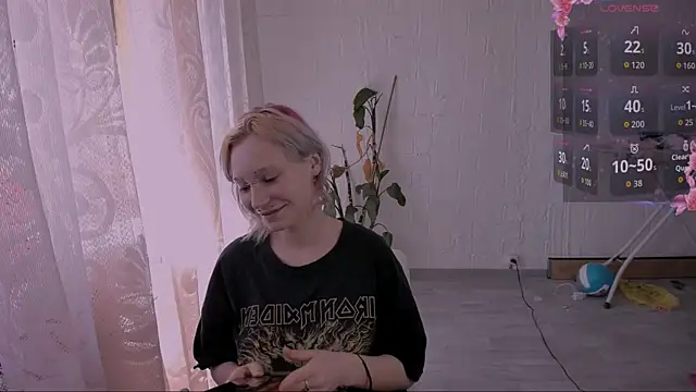 Snapshot of VikaViktoria chatting on July 12, 2026, 1:01 pm VikaViktoria online show from July 12, 2026, 1:01 pm