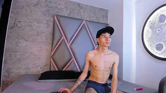 Yefersonyoss online show from May 20, 2026, 3:47 am