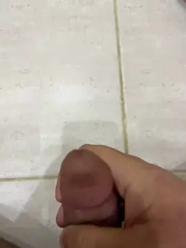 Snapshot of plexr chatting on May 1, 2026, 12:32 pm plexr online show from May 1, 2026, 12:32 pm