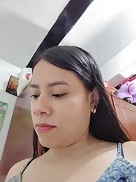 Nicol Alvarez1 online show from May 21, 2026, 10:40 pm
