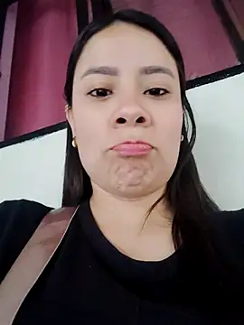 Nicol Alvarez1 online show from April 24, 2026, 8:33 pm