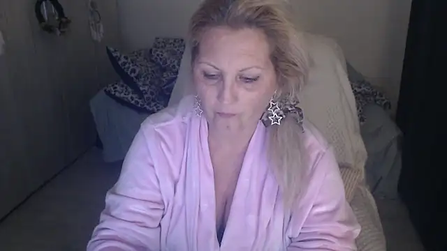 Divineblond online show from March 23, 2026, 9:03 pm