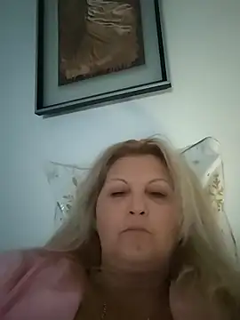 Divineblond online show from February 15, 2026, 7:57 pm