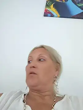 Snapshot of Divineblond chatting on July 12, 2026, 11:33 am Divineblond online show from July 12, 2026, 11:33 am