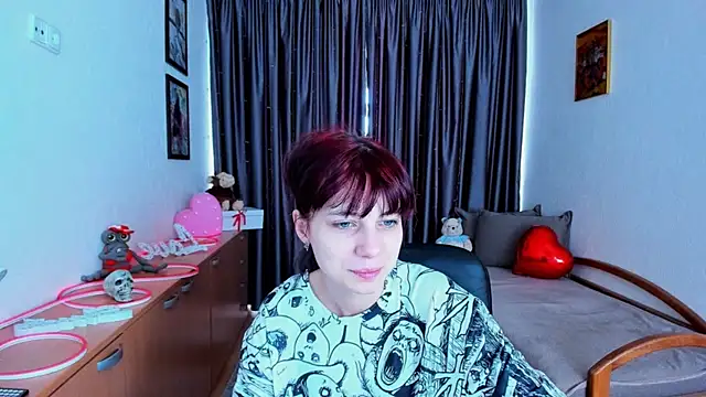 Snapshot of MiniLysii chatting on June 4, 2026, 5:56 am MiniLysii online show from June 4, 2026, 5:56 am
