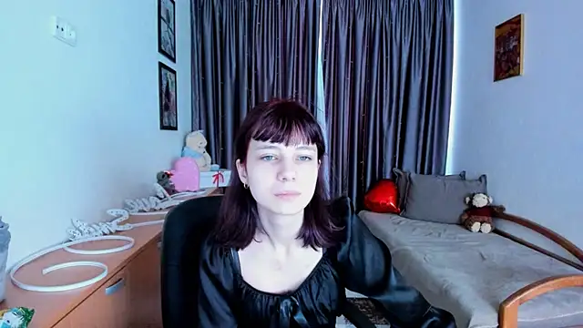 Snapshot of MiniLysii chatting on May 7, 2026, 5:33 am MiniLysii online show from May 7, 2026, 5:33 am