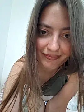 Snapshot of Alba2331 chatting on May 23, 2026, 10:14 am Alba2331 online show from May 23, 2026, 10:14 am