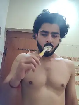 bunnyboy20 online show from May 16, 2026, 4:44 am