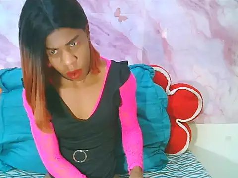 Snapshot of EbonySweetPeach chatting on June 1, 2026, 5:40 am EbonySweetPeach online show from June 1, 2026, 5:40 am