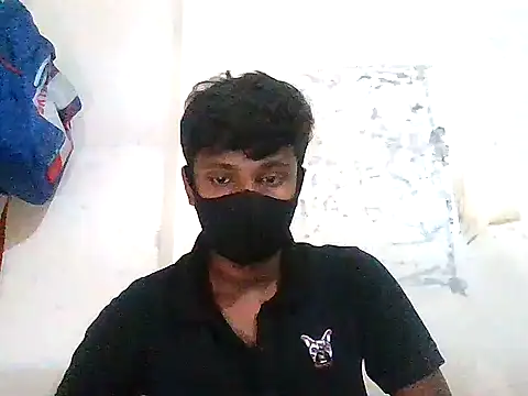 Snapshot of SUGAR_DADDY_18 chatting on April 28, 2026, 5:17 pm SUGAR DADDY 18 online show from April 28, 2026, 5:17 pm