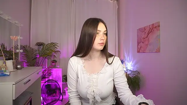 Snapshot of BettyMarlowe chatting on June 12, 2026, 5:38 am BettyMarlowe online show from June 12, 2026, 5:38 am