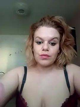 Maryquenn online show from May 11, 2026, 7:32 am