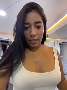 SaryJonex online show from May 3, 2026, 1:15 pm