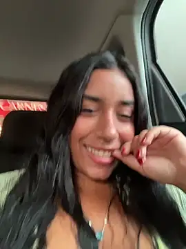 Snapshot of SaryJonex chatting on May 27, 2026, 2:35 pm SaryJonex online show from May 27, 2026, 2:35 pm