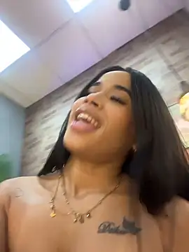 Snapshot of EmmaExoticaXXX chatting on May 20, 2026, 9:45 pm EmmaExoticaXXX online show from May 20, 2026, 9:45 pm