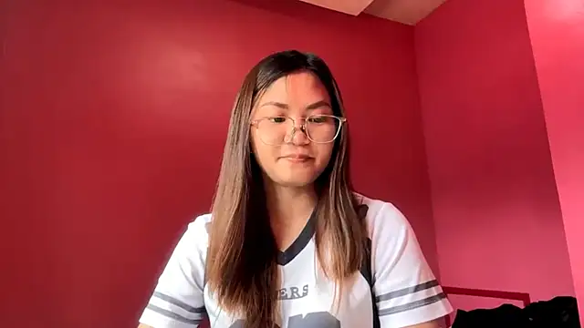 AliseSchiller online show from April 25, 2026, 6:05 am