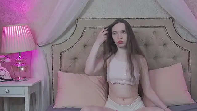 Snapshot of LilaMccoy chatting on May 16, 2026, 3:27 am LilaMccoy online show from May 16, 2026, 3:27 am