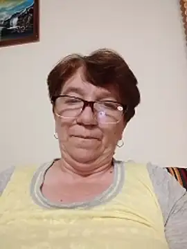 KetQueen101 online show from May 20, 2026, 8:39 pm