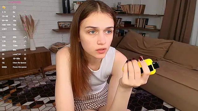 TeishaSprecher online show from May 27, 2026, 9:22 pm