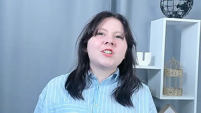 MaliaDemus online show from April 24, 2026, 12:18 pm