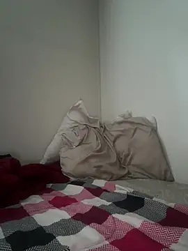 Snapshot of RedSkiiVibezz chatting on July 2, 2026, 11:11 pm RedSkiiVibezz online show from July 2, 2026, 11:11 pm