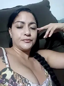 anita0123 online show from May 6, 2026, 9:52 pm