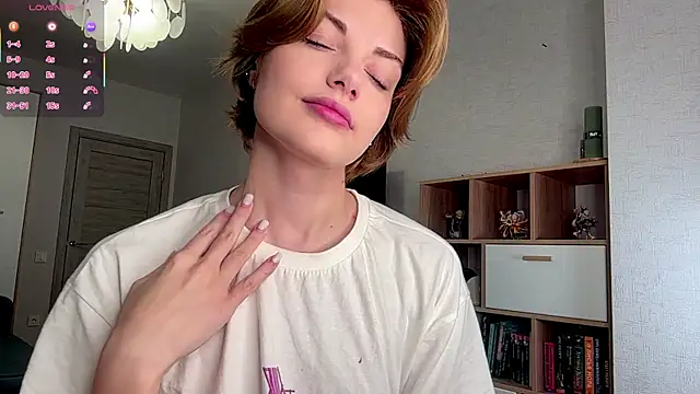 Snapshot of LinaFlamie chatting on July 24, 2026, 10:11 am LinaFlamie online show from July 24, 2026, 10:11 am