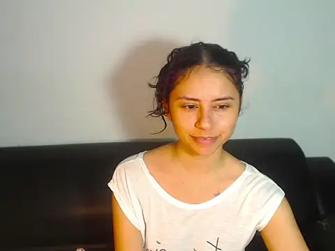 Snapshot of BellaLuxxs chatting on May 11, 2026, 11:35 pm BellaLuxxs online show from May 11, 2026, 11:35 pm