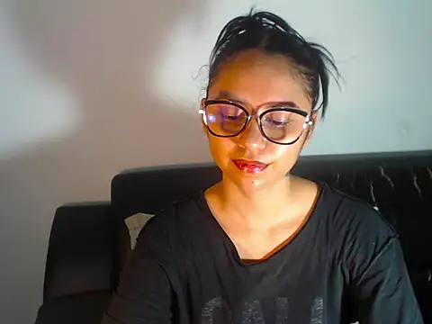 Snapshot of BellaLuxxs chatting on May 30, 2026, 10:59 pm BellaLuxxs online show from May 30, 2026, 10:59 pm