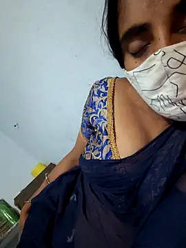 Snapshot of Tamil_Hot_HoneyBee chatting on May 11, 2026, 4:37 pm Tamil Hot HoneyBee online show from May 11, 2026, 4:37 pm