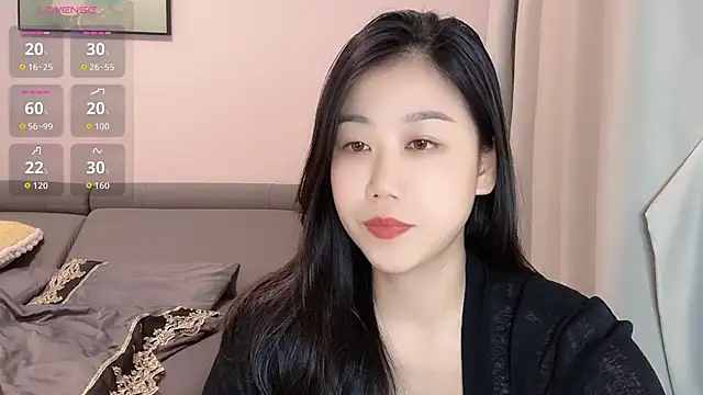 Snapshot of F-Yuwei chatting on May 27, 2026, 2:35 pm F-Yuwei online show from May 27, 2026, 2:35 pm