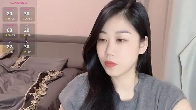Snapshot of F-Yuwei chatting on May 30, 2026, 1:17 pm F-Yuwei online show from May 30, 2026, 1:17 pm