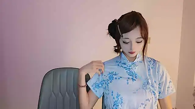 Snapshot of Zhizhi-99 chatting on June 12, 2026, 5:43 pm Zhizhi-99 online show from June 12, 2026, 5:43 pm