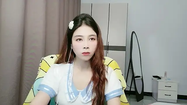 xiaoxiaohong030 online show from June 6, 2026, 11:26 am